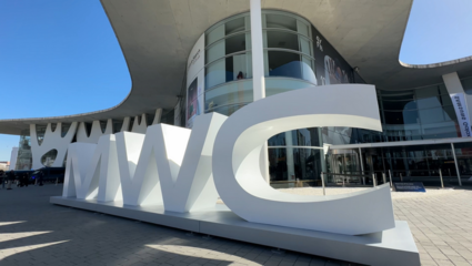 MWC2024完美收官 微網(wǎng)優(yōu)聯(lián)創(chuàng)新方案與智能眼鏡系列掀起未來通信浪潮